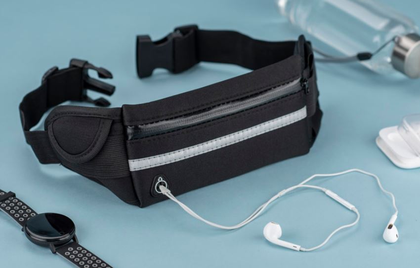 Waist bag ENDO with outlet for headphones and logo