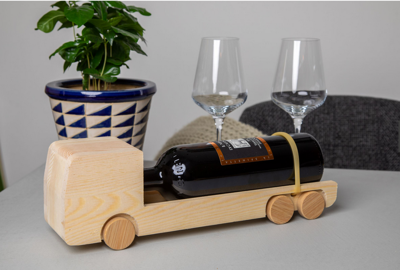 Gift set -wine gift box and a toy truck in one