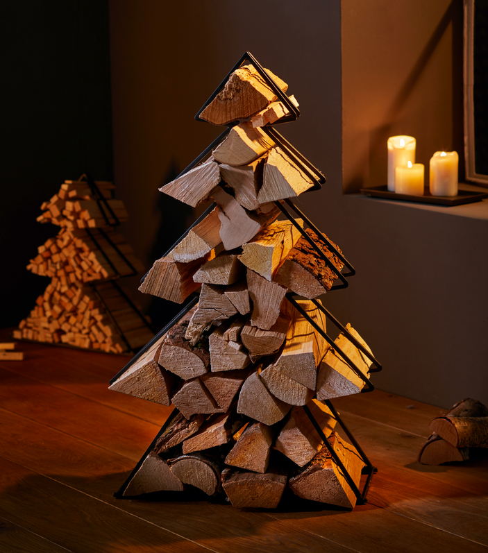 Firewood storage "Christmas tree"