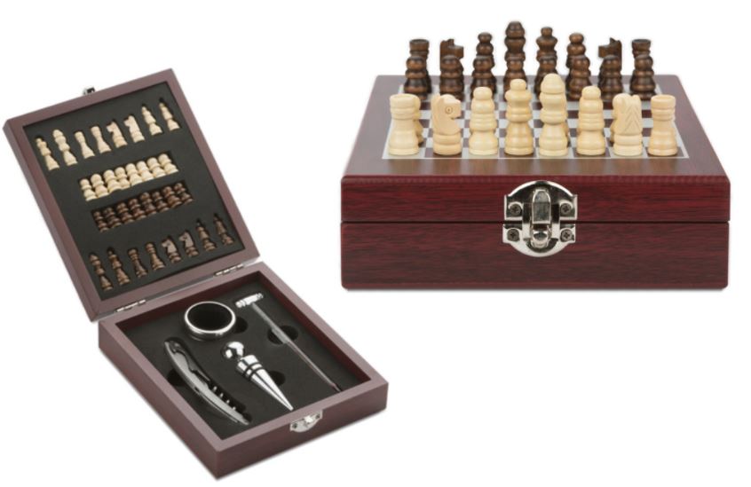 Wine set with chess TREBB